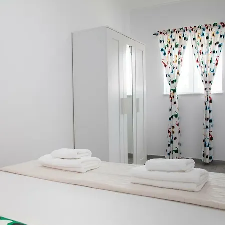 Lora * Brodarica (Sibenik-Knin)