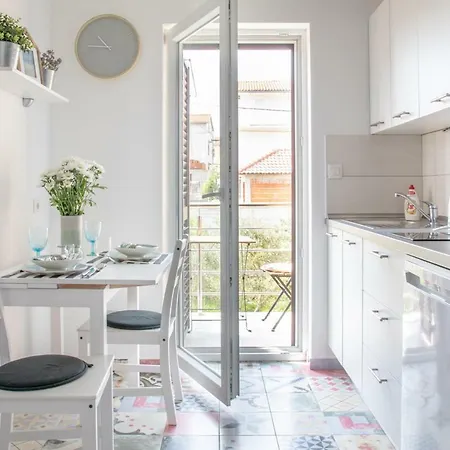 Lora Apartment
